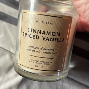 White Barn Cinnamon Spiced Vanilla Candle